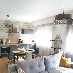  Apartment Mada